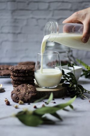 Cookies choco noisettes à la farine de sarrasin avec lait