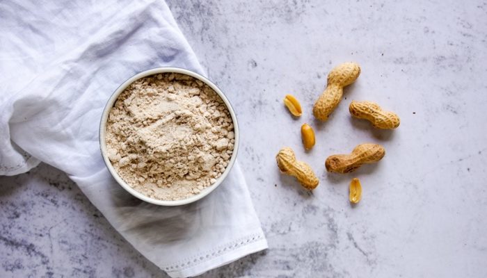 La farine de cacahuète : pourquoi et comment l’utiliser?