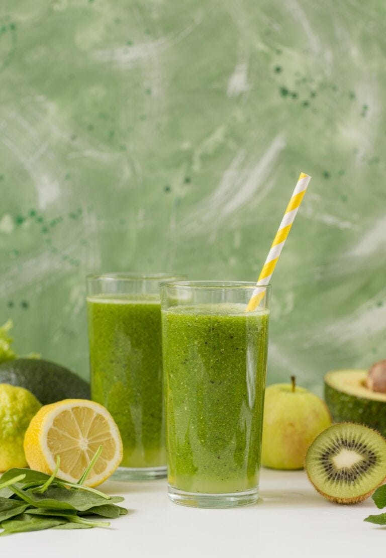 smoothie_vert_kiwi_pomme_citron_concombre_roquette