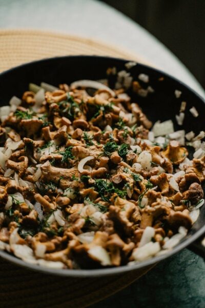 poelée champignons poireaux Photo de Alesia Kozik provenant de Pexels