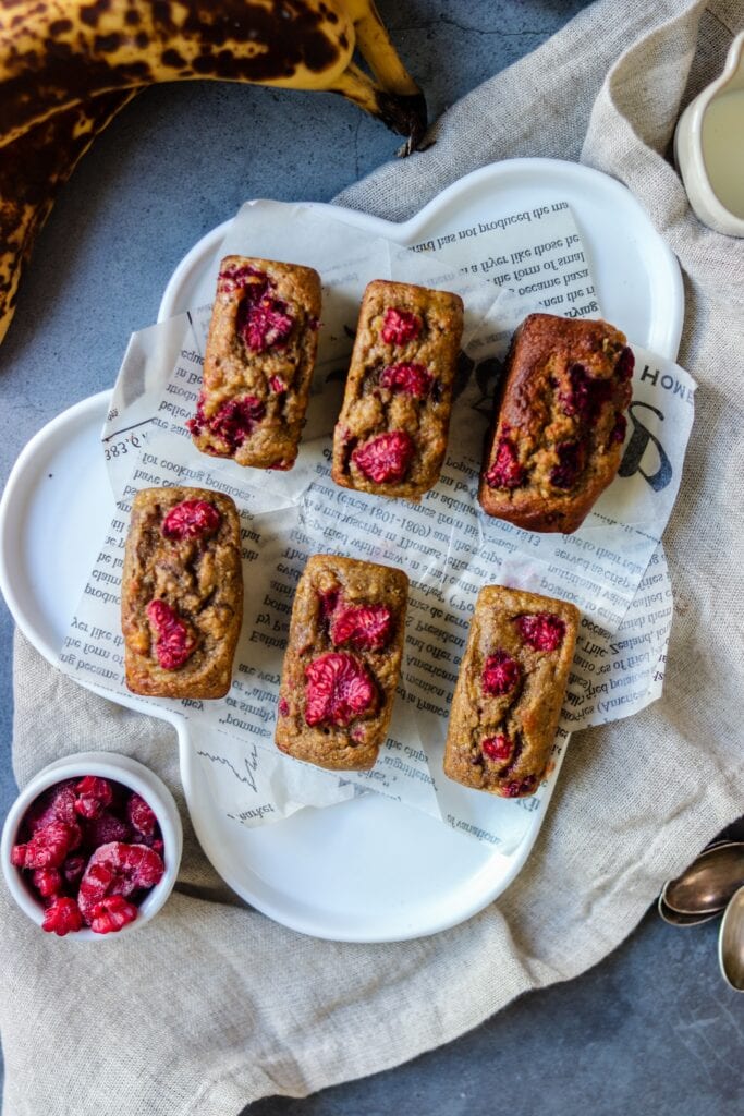 Mini banana bread framboises