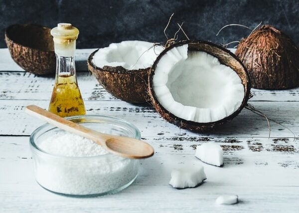 huile de coco et noix de coco