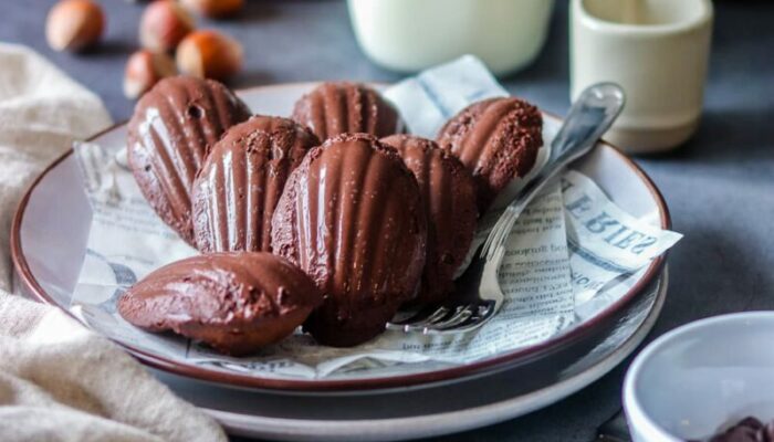 Recette de madeleines noisette IG bas et sans gluten et leurs coques chocolat