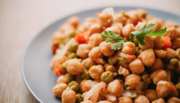 Pois chiche : bienfaits, valeurs nutritionnelles et comment les consommer ?